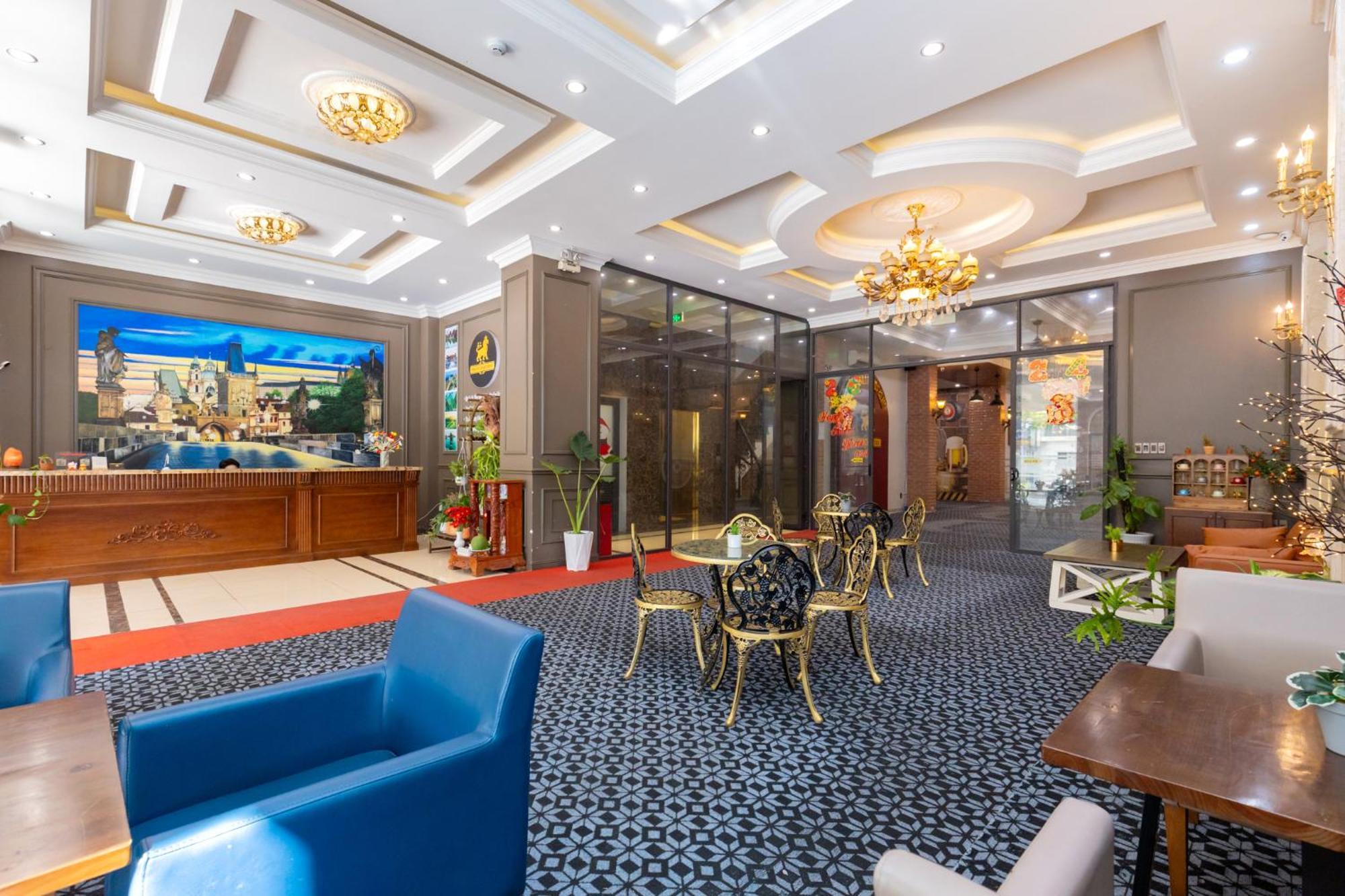 Prague Hotel Вунг Тау Екстериор снимка